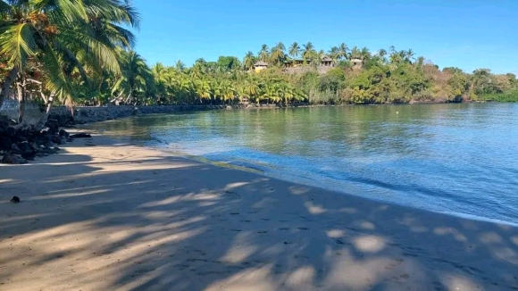 Bungalows Piscine Bimoko