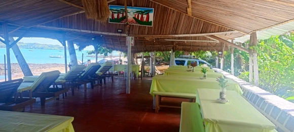 Bungalows Piscine Bimoko