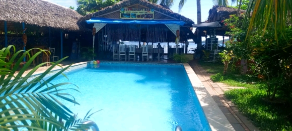 Bungalows Piscine Bimoko
