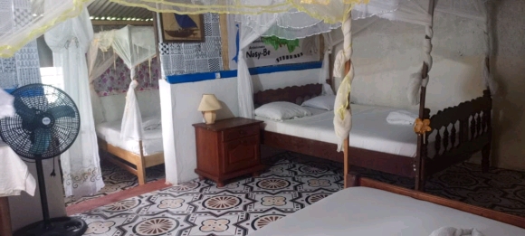 Bungalows Piscine Bimoko